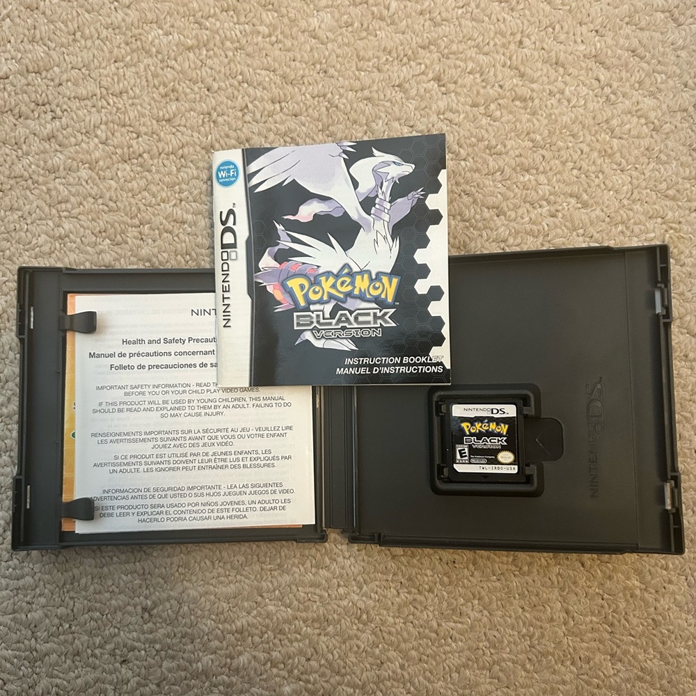 Nintendo DS Pokémon Black Version - Black Case
